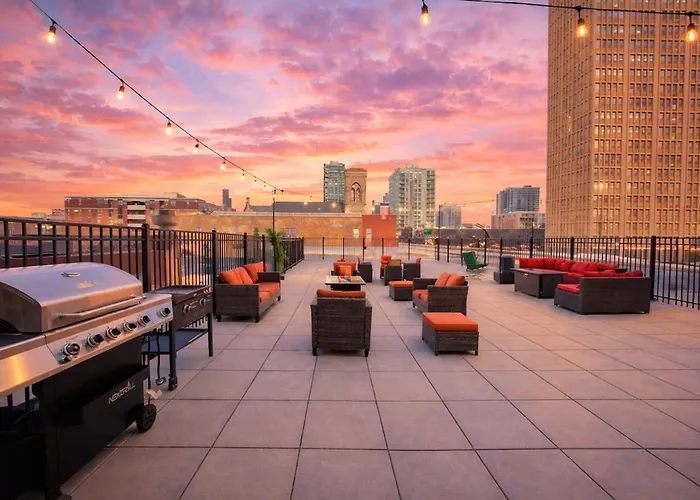 Luxurious 5br Near Mccormick With Pool Table