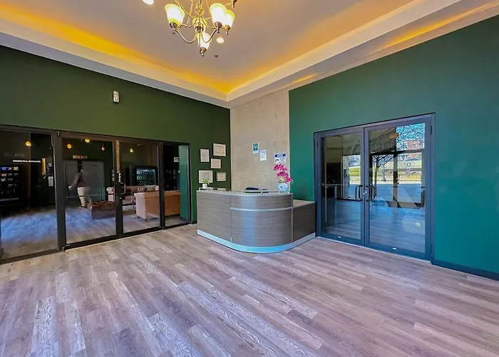 Luxurious 5br Near Mccormick With Pool Table Apartment
