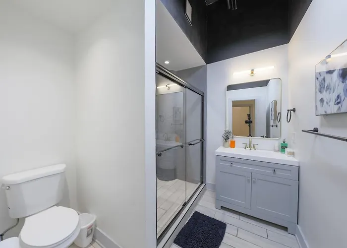 Luxurious 5br Near Mccormick With Pool Table