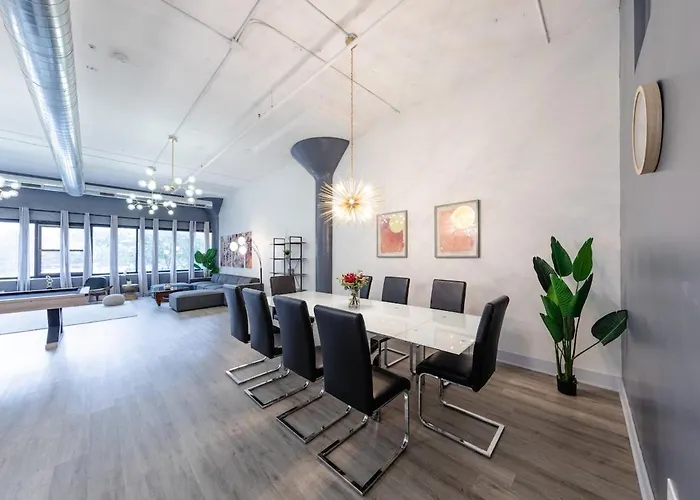 Apartment Luxurious 5br Near Mccormick With Pool Table
