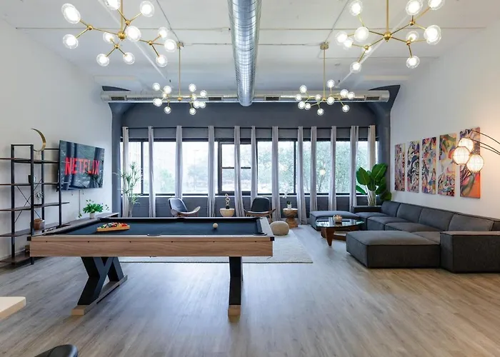 Apartment Luxurious 5br Near Mccormick With Pool Table Chicago